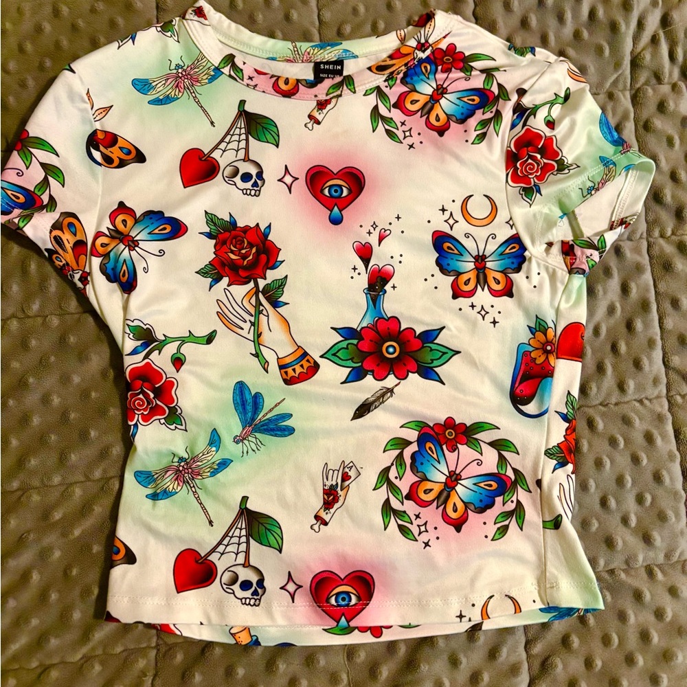 Colorful Graphic Print T-Shirt - Picture 2 of 2